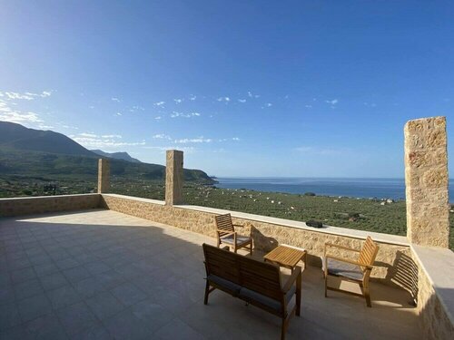 Гостиница Lovely 3-bed Villa. Private Pool in Agios Nikolaos