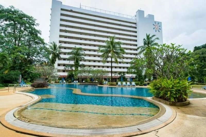 Гостиница Patong Beach Gardens - Pool, Fast Wifi, Smart TVs