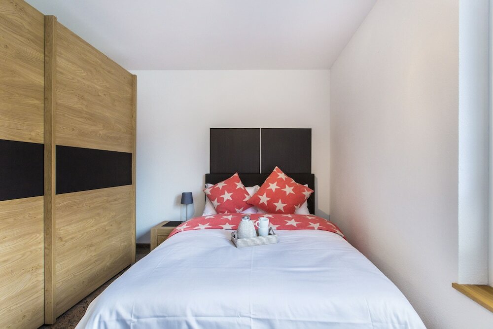 Фото Nest - Stampfenbachstrasse