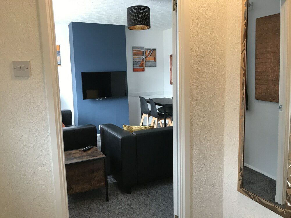 Фото Modern 3-bed House With Parking Bamber Bridge, Preston