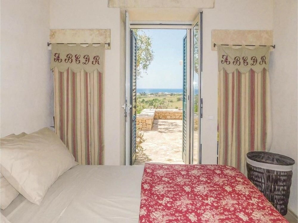 Фото Li Fani Luxe Pool Stone House