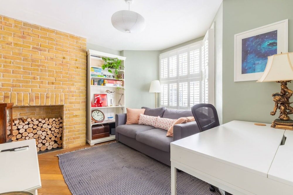 Фото Stylish 1 Bedroom Flat in Fulham With Patio