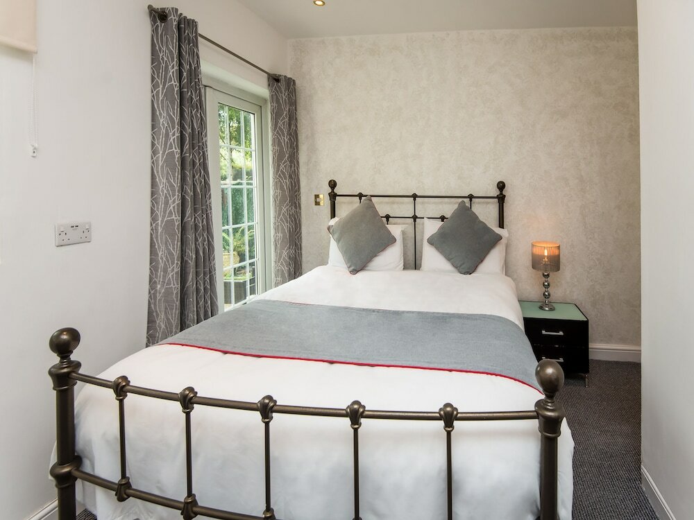 Фото Oyo Vale Lodge