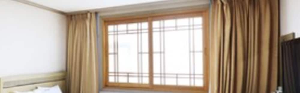 Фото Ace Family Hotel