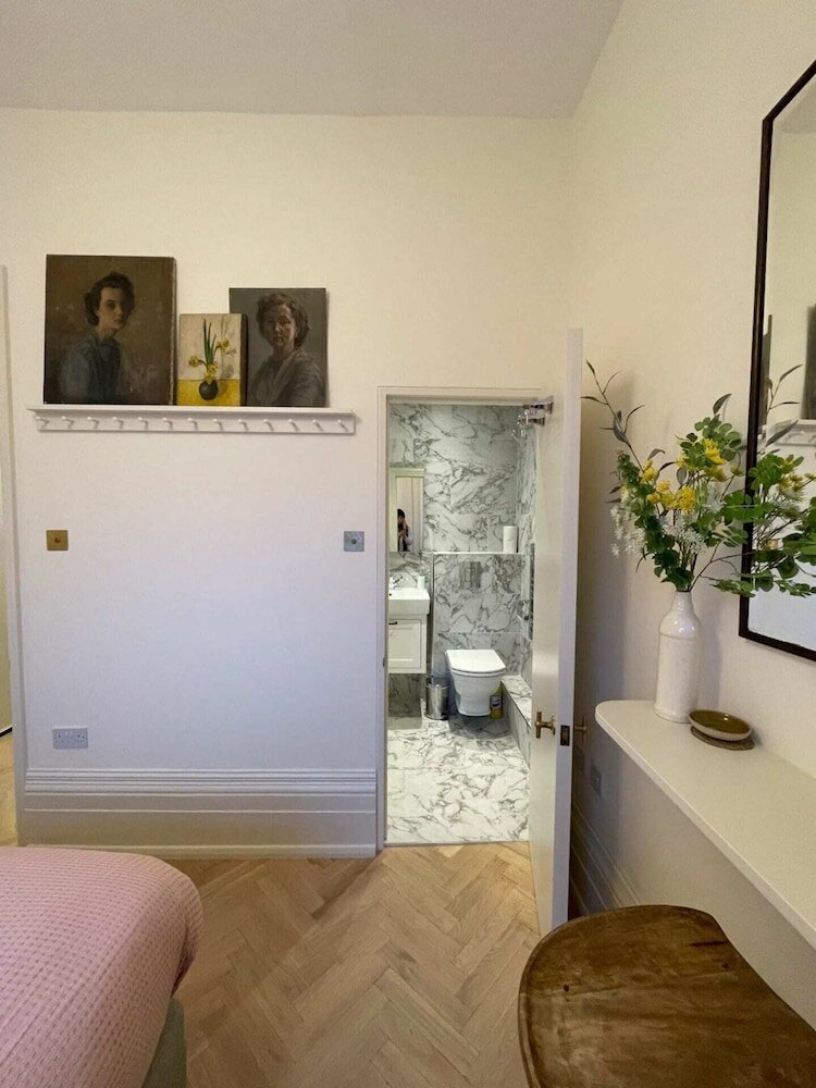 Фото Beautiful & Central 1 Bedroom Flat in Clerkenwell