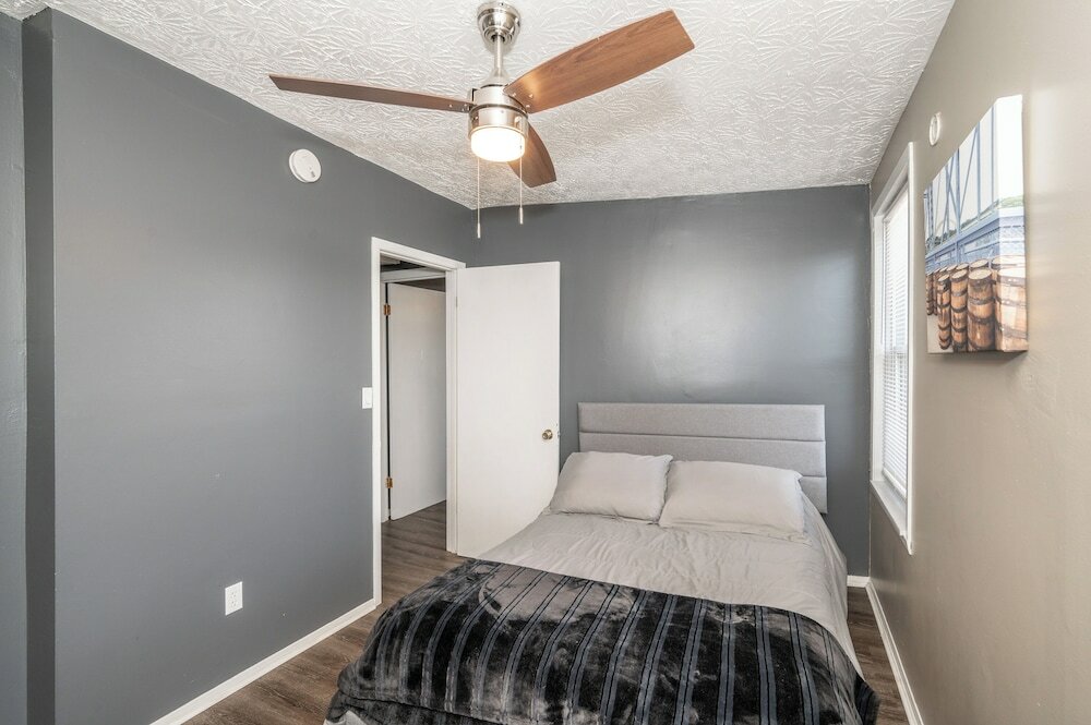 Фото Monmouth Loft 4