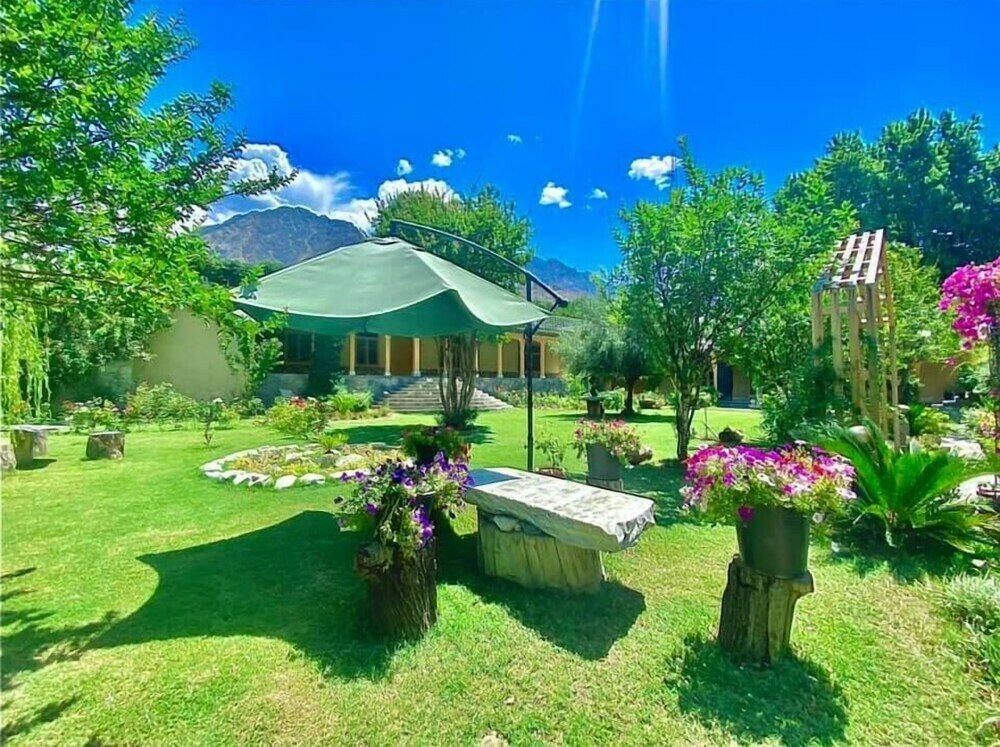 Фото Gahirat Castle