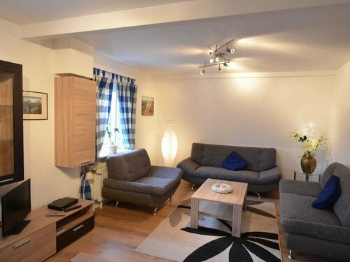 Апартаменты Inviting Apartment in Elpe With Garden