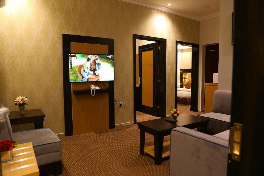 Фото Golden Rest Hotel