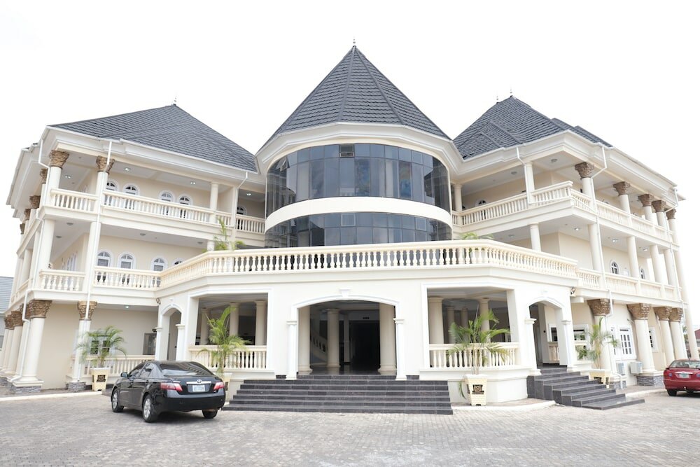 Фото Edmudian Court Luxury Apartments