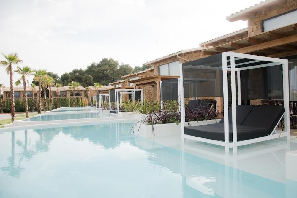 Фото Kallithea Village Hotel