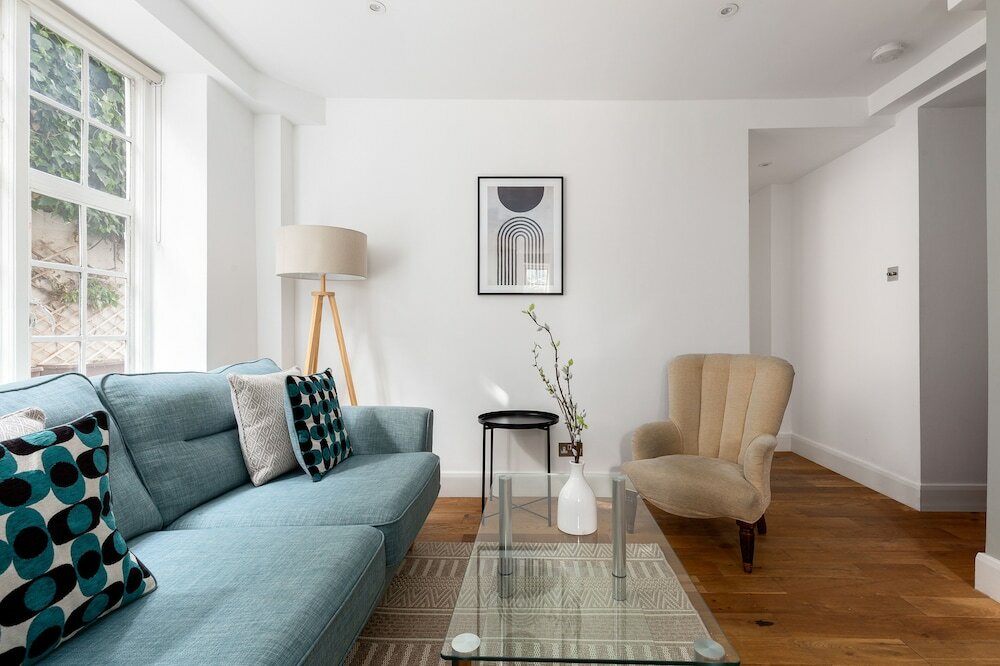 Фото The Abbey Road Apartments