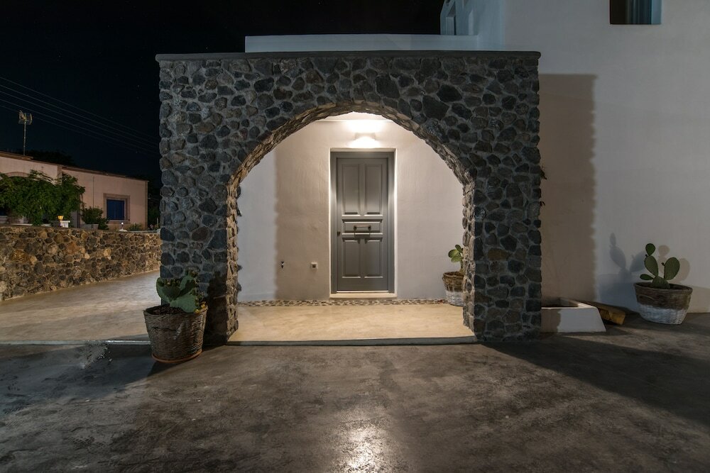 Фото Lagadi Suites by K&k