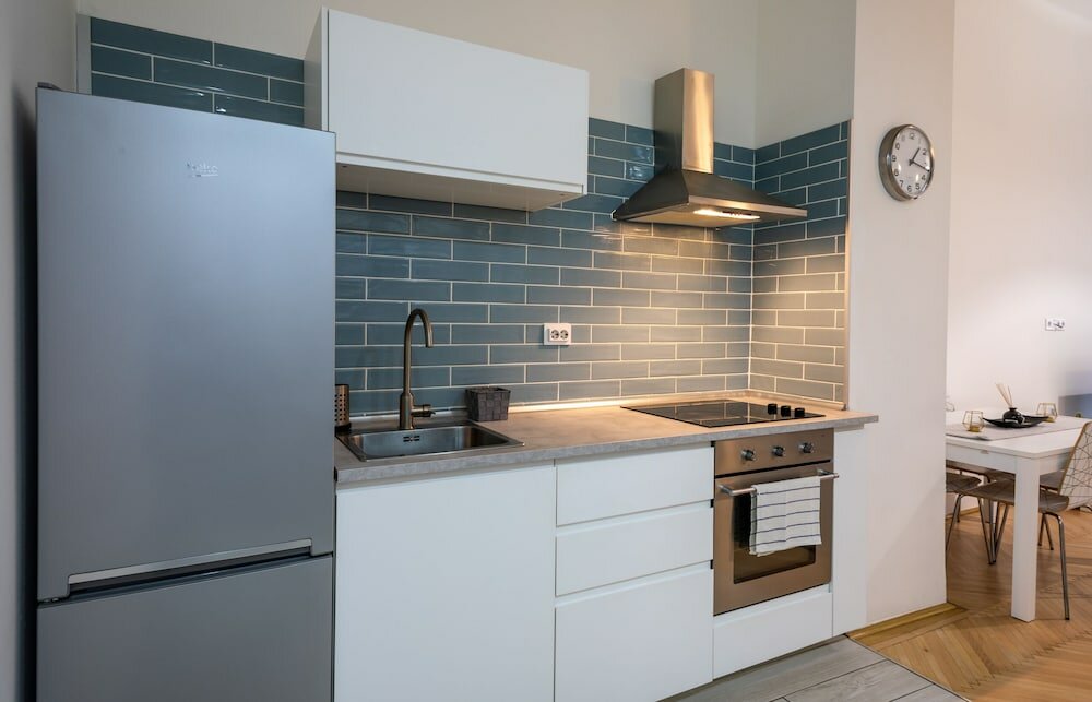 Фото Lie On Me Lazy Simon