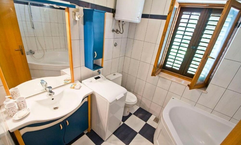 Фото Mana - 250 m From sea - A1