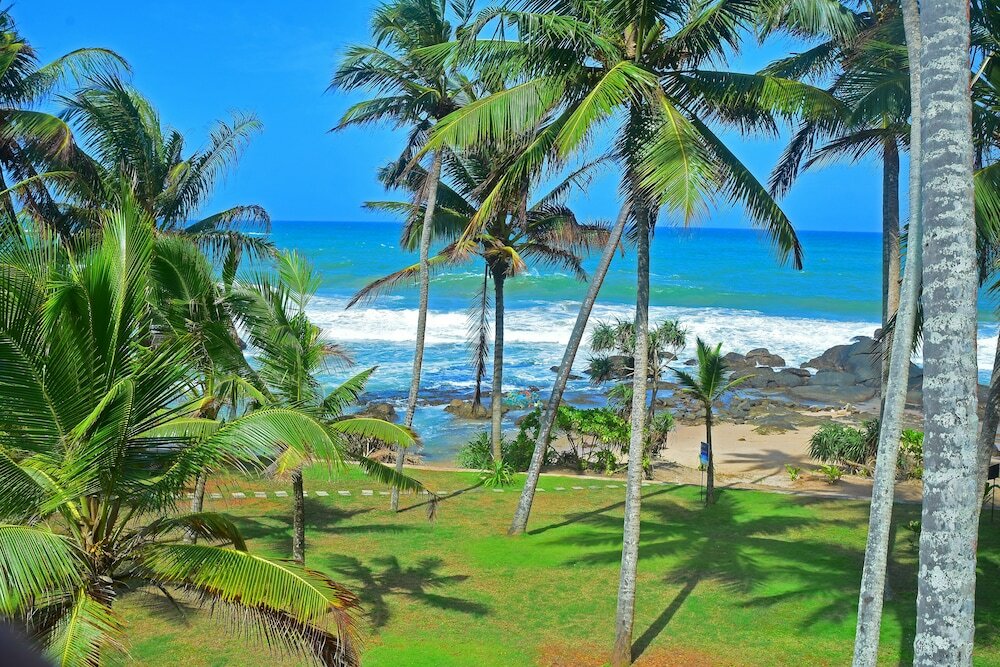 Фото R Degrees - Ambalangoda