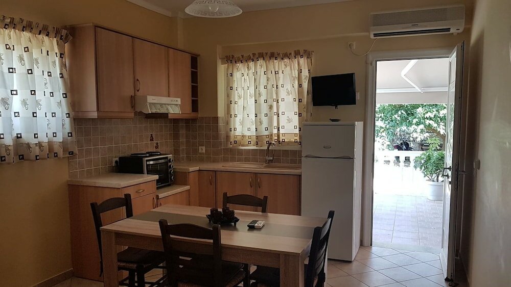 Фото Marathon Studios &Apartments