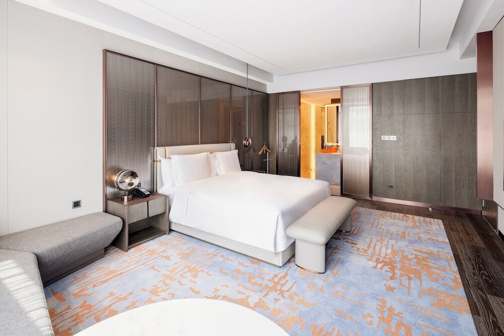 Фото Crowne Plaza Qingdao Jinshui, an Ihg Hotel