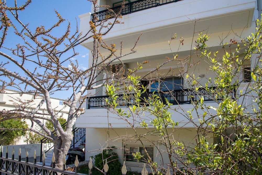 Фото Dione Apartment with Terrace near Kalathas beach