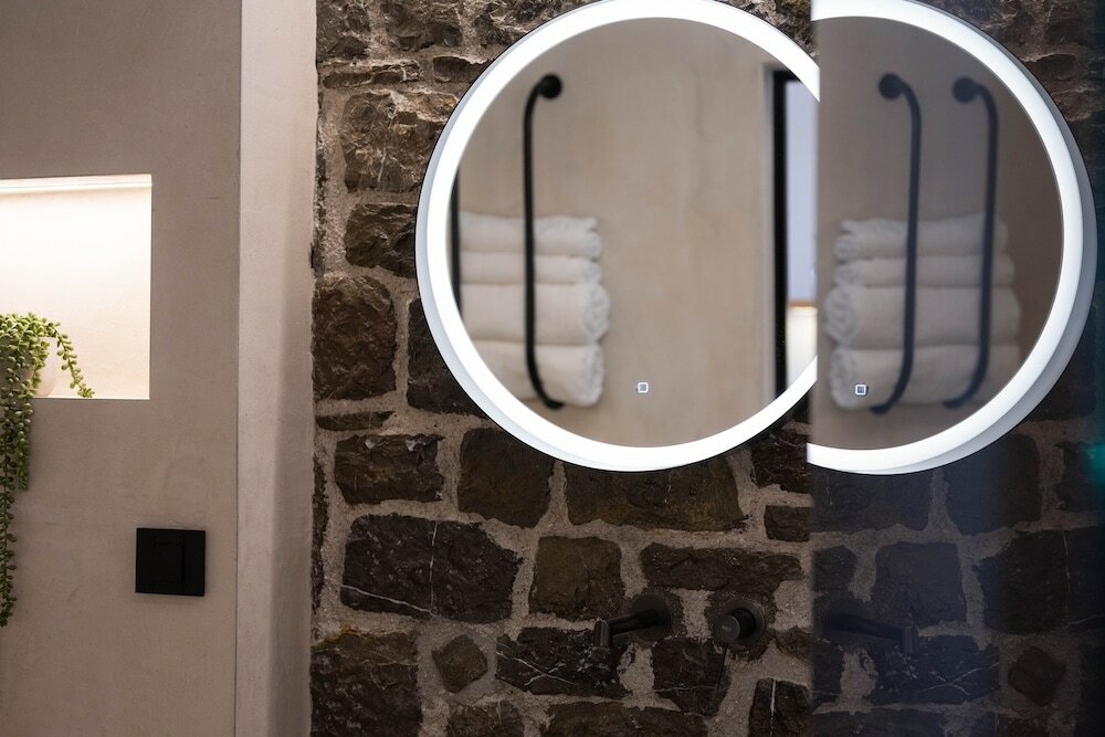 Фото Opal Executive Suites