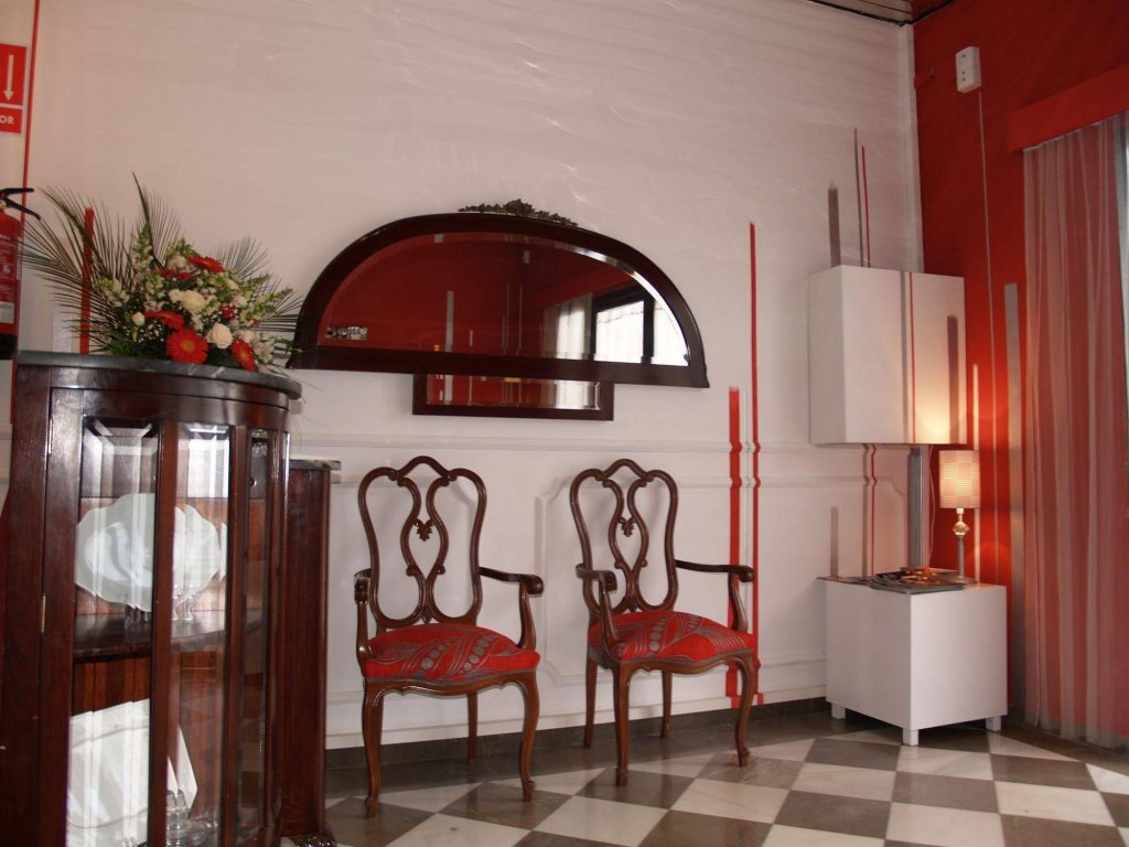 Фото Hotel Corona de Atarfe