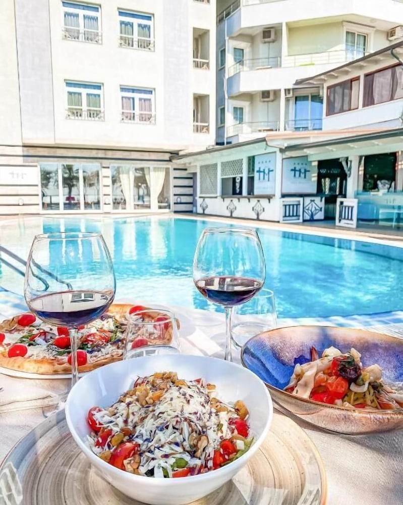 Фото Hotel Majestic