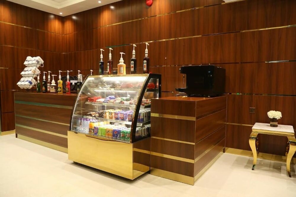 Фото Golden Rest Hotel