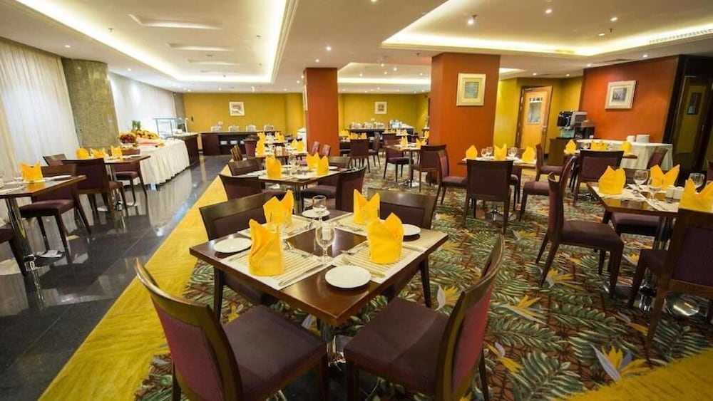 Фото Mercure Jeddah Al Hamra Salsabil Hotel