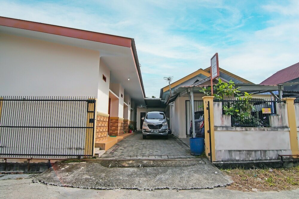 Hotel Spot On Feri Homestay, Pekan Baru, photo