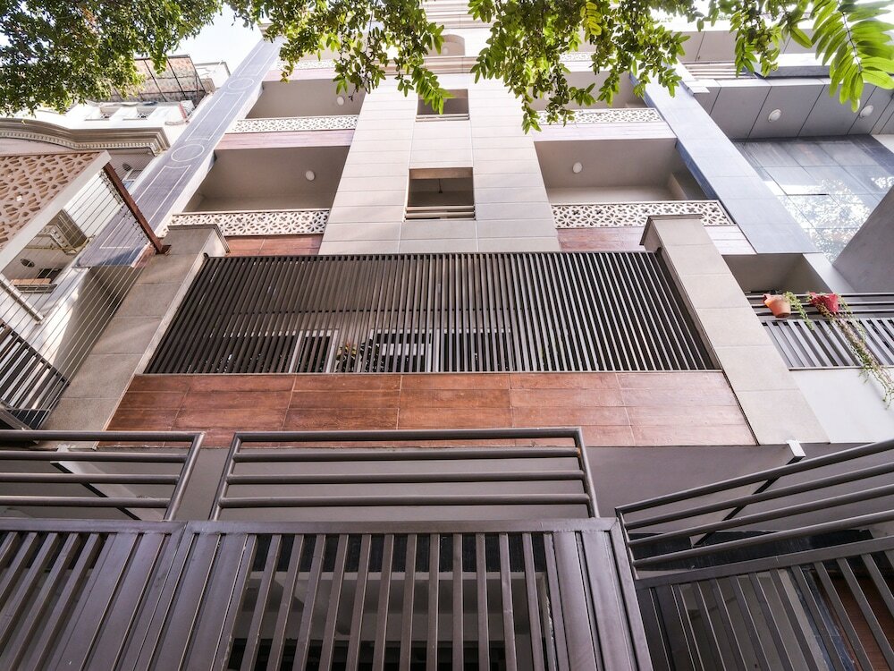 Фото Oyo 25086 Hotel Prince Plaza