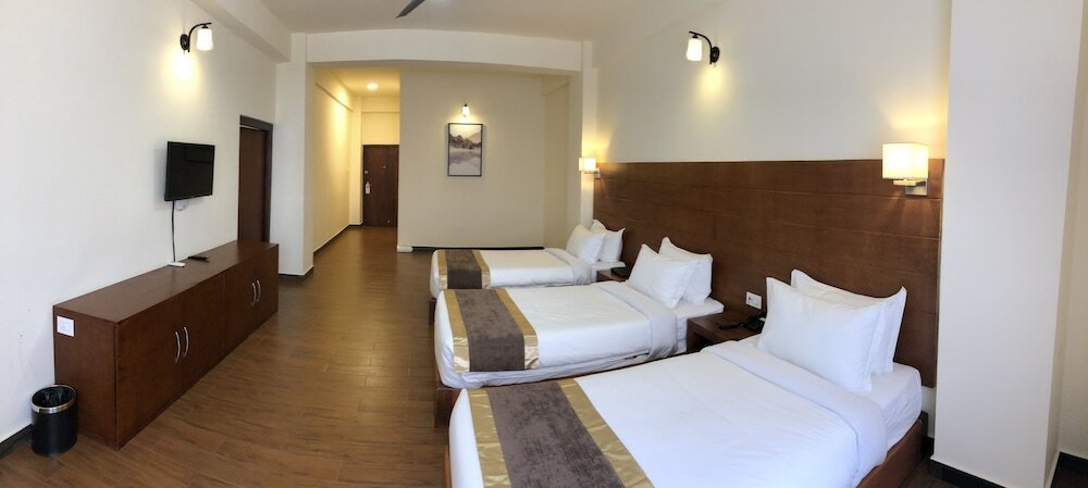 Фото Legphel Hotel