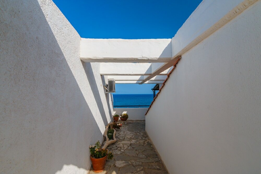 Фото Grekis hotel & Apartments