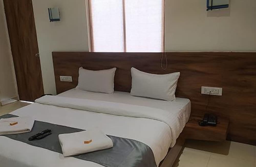 Фото Fabhotel Omkar Pride