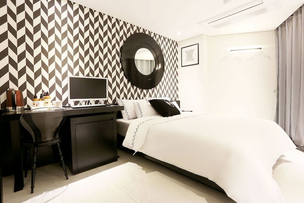 Фото Bucheon Renee