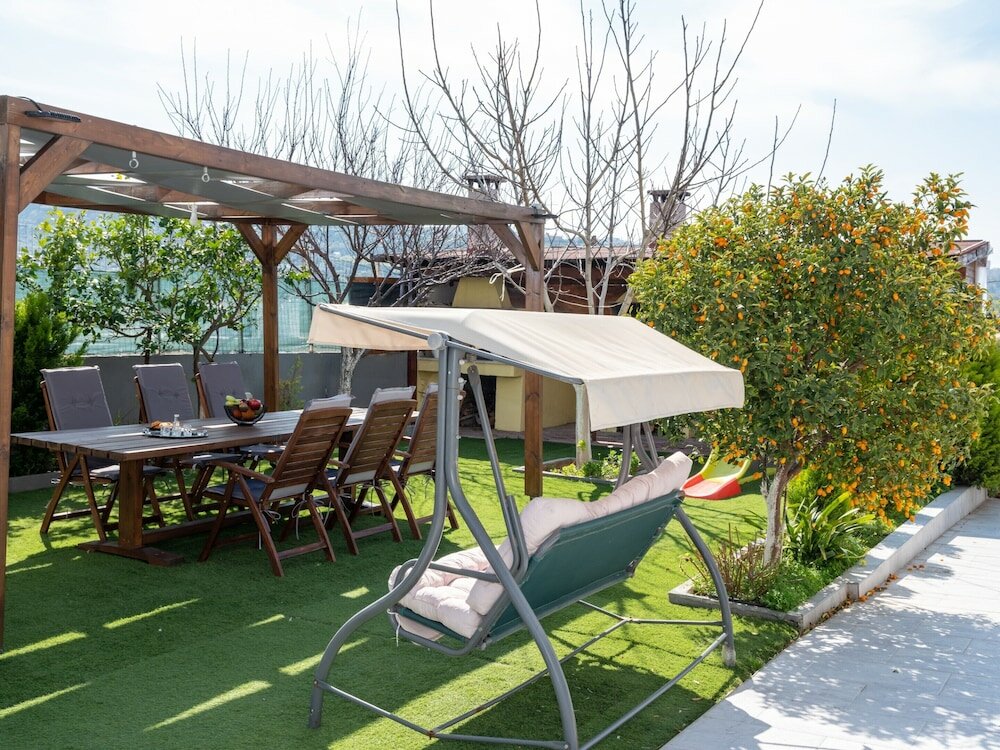 Фото Grey House by Checkin