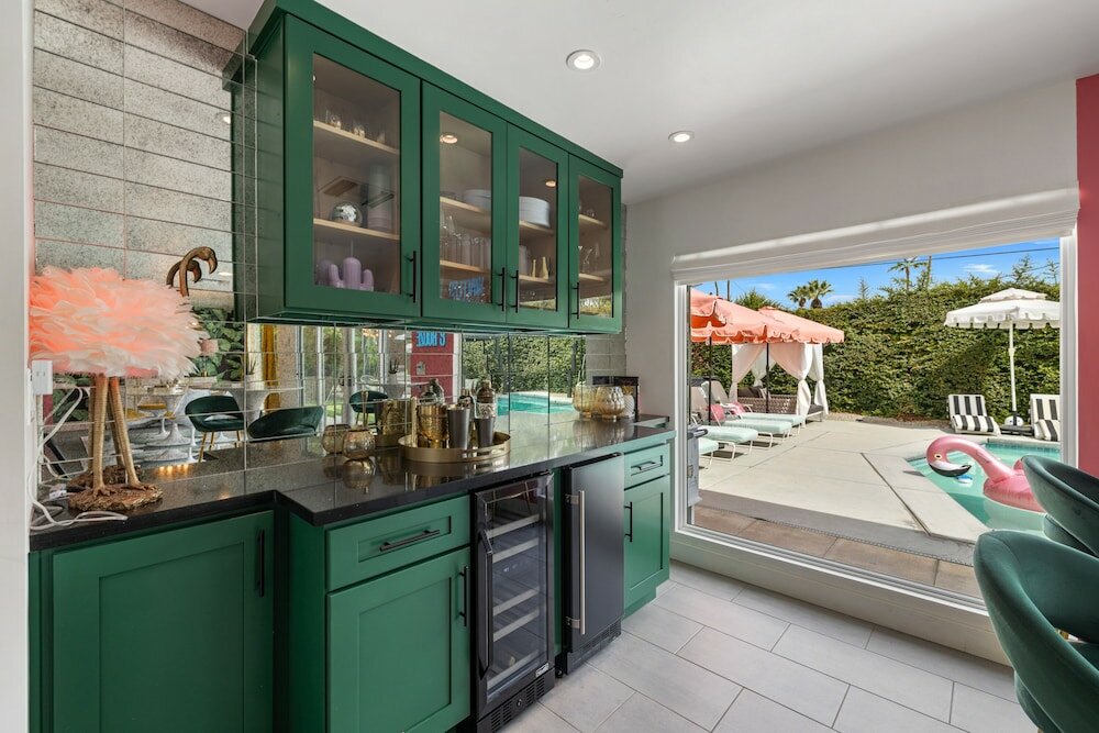 Фото The Blush & Beverly