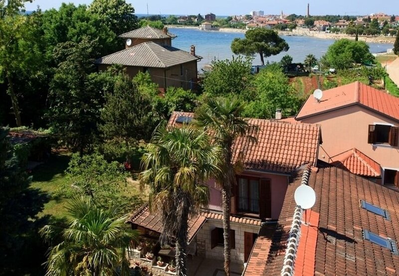Гостиница Niv - 100 m From Beach - 1 - B1 в Умаге