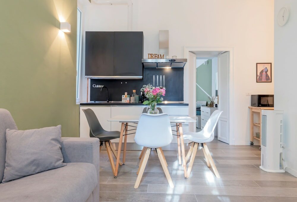 Фото Charming Apartment Milano City Center