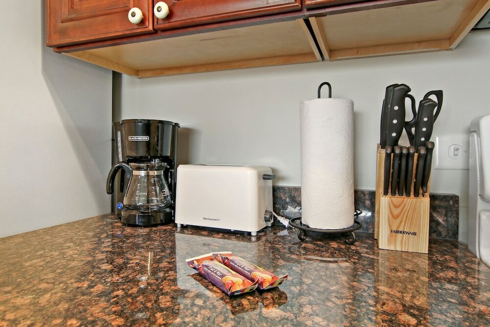 Фото Posh 1br Apartment in Arlington Heights