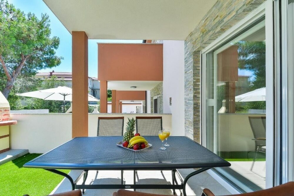 Фото Cascade villas with private garden and jacuzzi