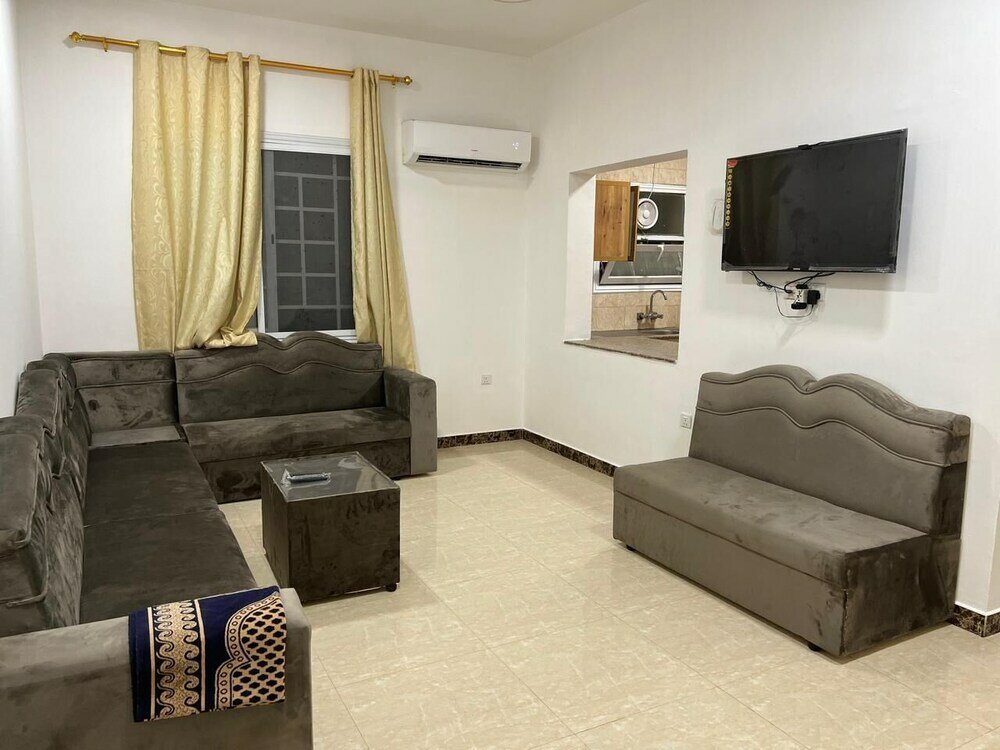 Фото Al Homur Building