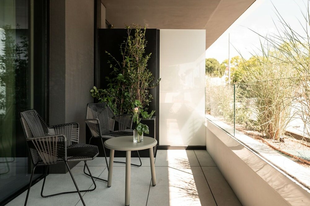 Фото Laguna Faro Suites - Adults Only & Free Beach