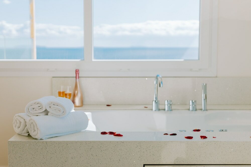 Фото The Three Graces