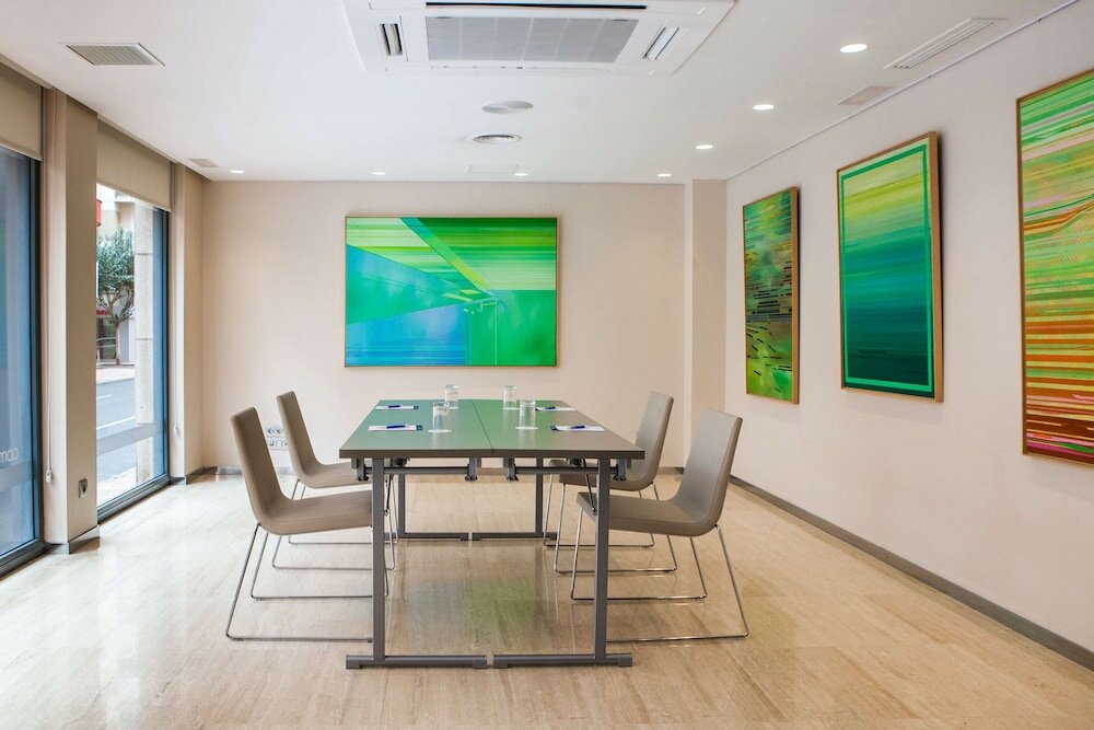 Фото Nh Castellón Mindoro Hotel