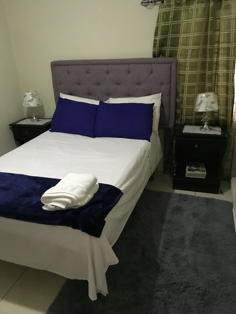 Фото Kardel Vacation Apartments