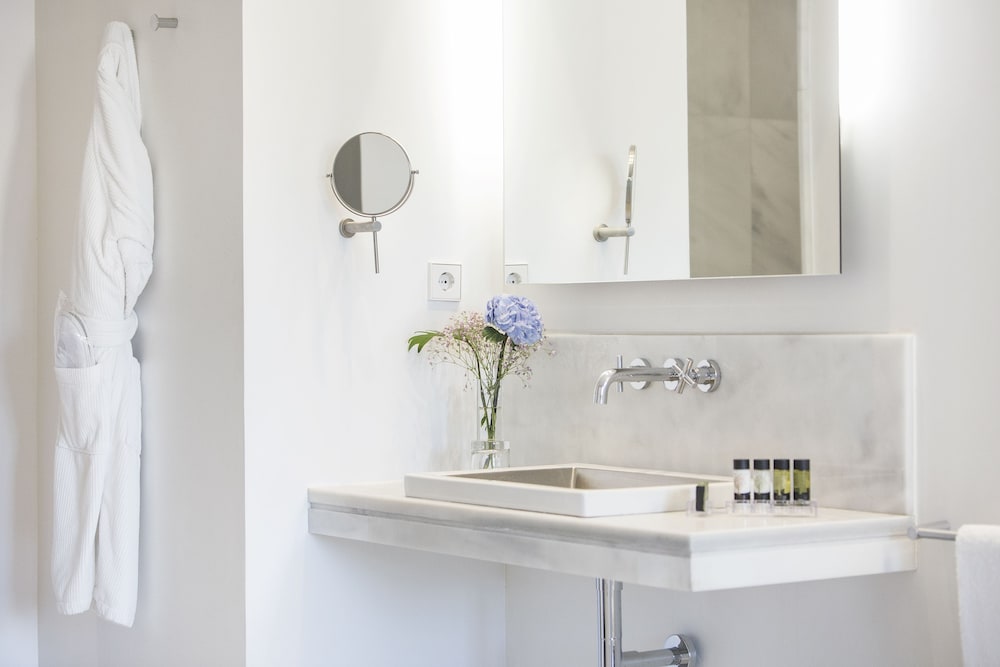 Фото Hotel Hospes Puerta de Alcalá