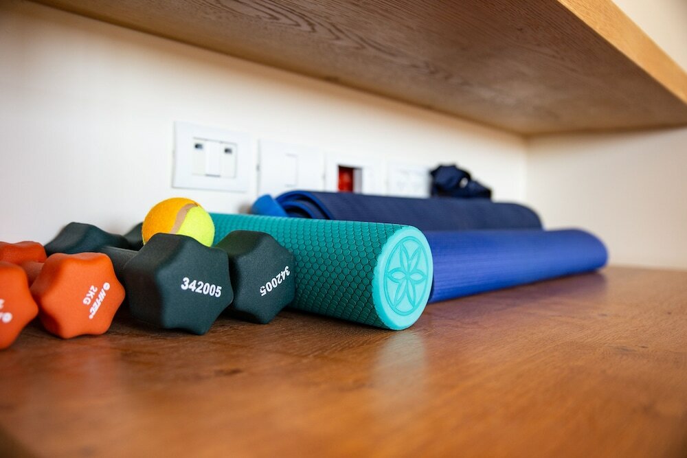 Фото Modern & Stylish 3br Apt With Balcony