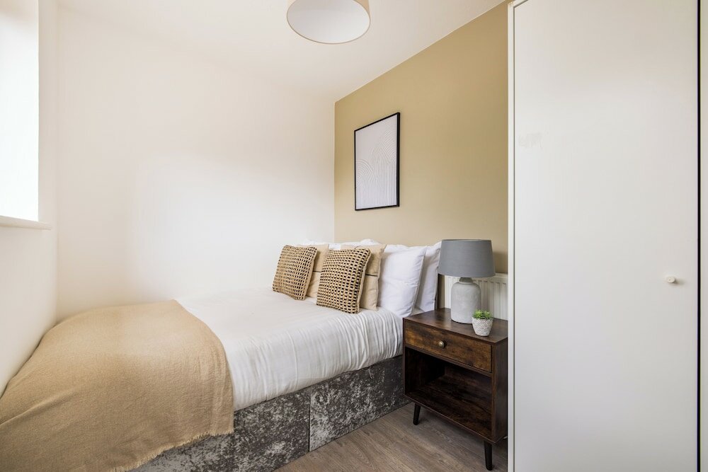 Фото The New Cross Collection