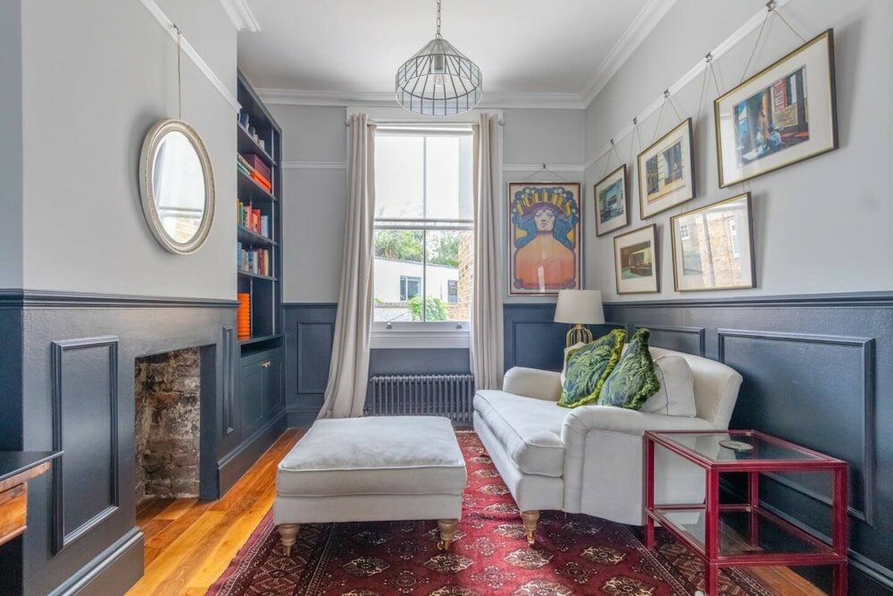 Фото Stylish 2 Bedroom Home in Islington With Garden