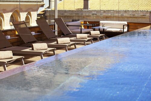 Гостиница Five Seas Hotel в Каннах